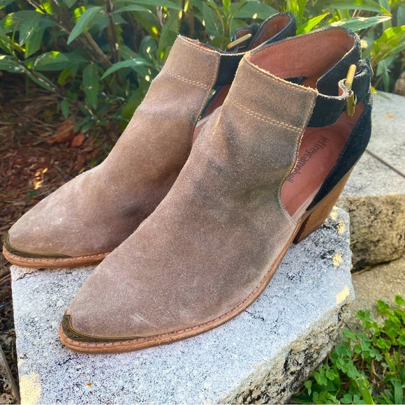 JEFFERY CAMPBELL-ANTHROPOLOGIE Western Metal Toe Suede Leather Wood Heel 7.5 - Picture 1 of 11